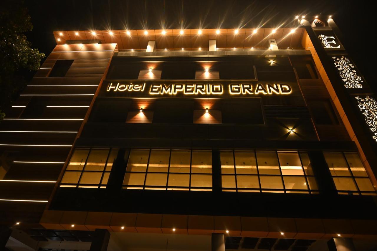 Hotel Emperio Grand Lucknow Exteriör bild