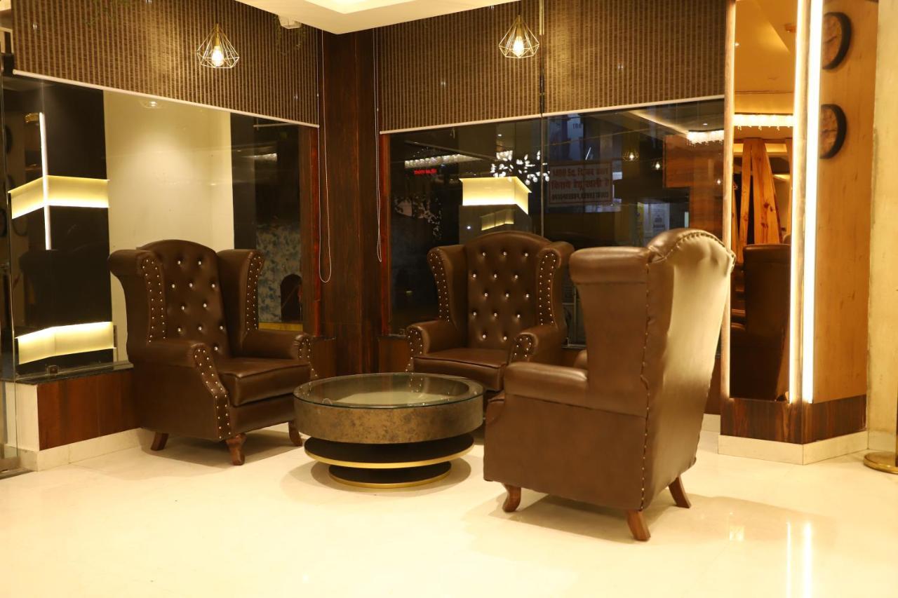 Hotel Emperio Grand Lucknow Exteriör bild